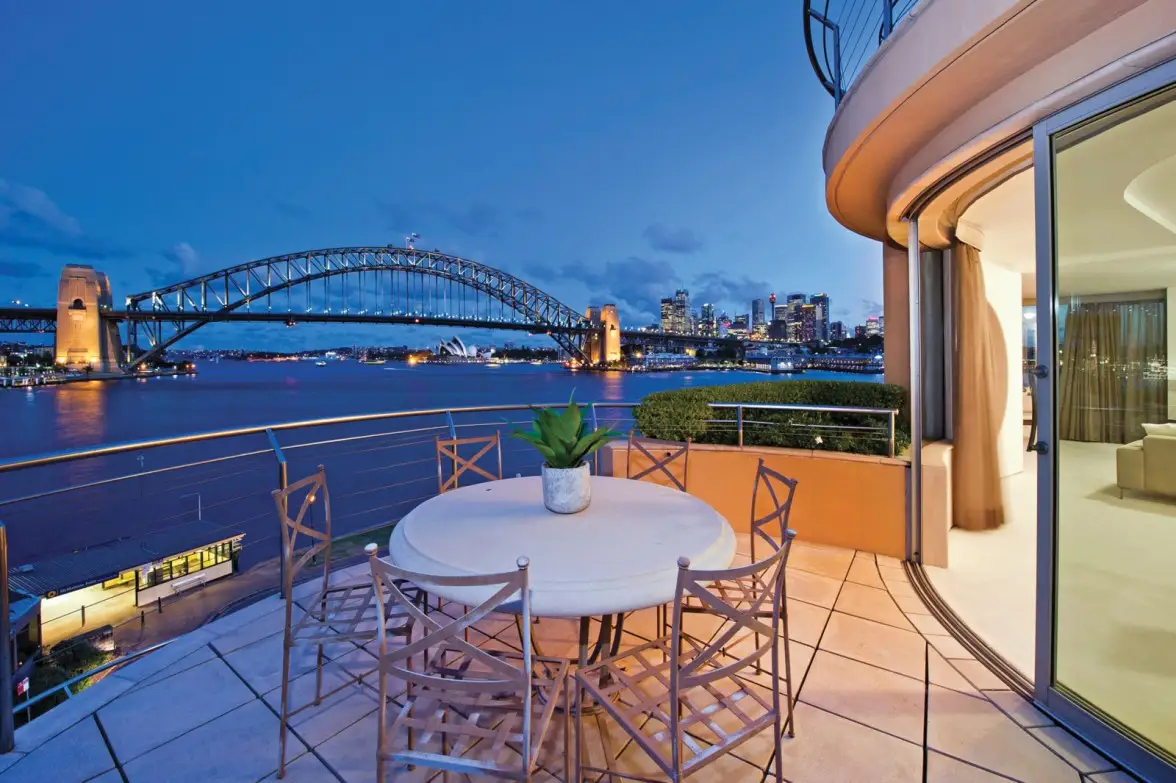 B/8 Henry Lawson Avenue, Mcmahons Point Sold by Sydney Sotheby's International Realty - image 2