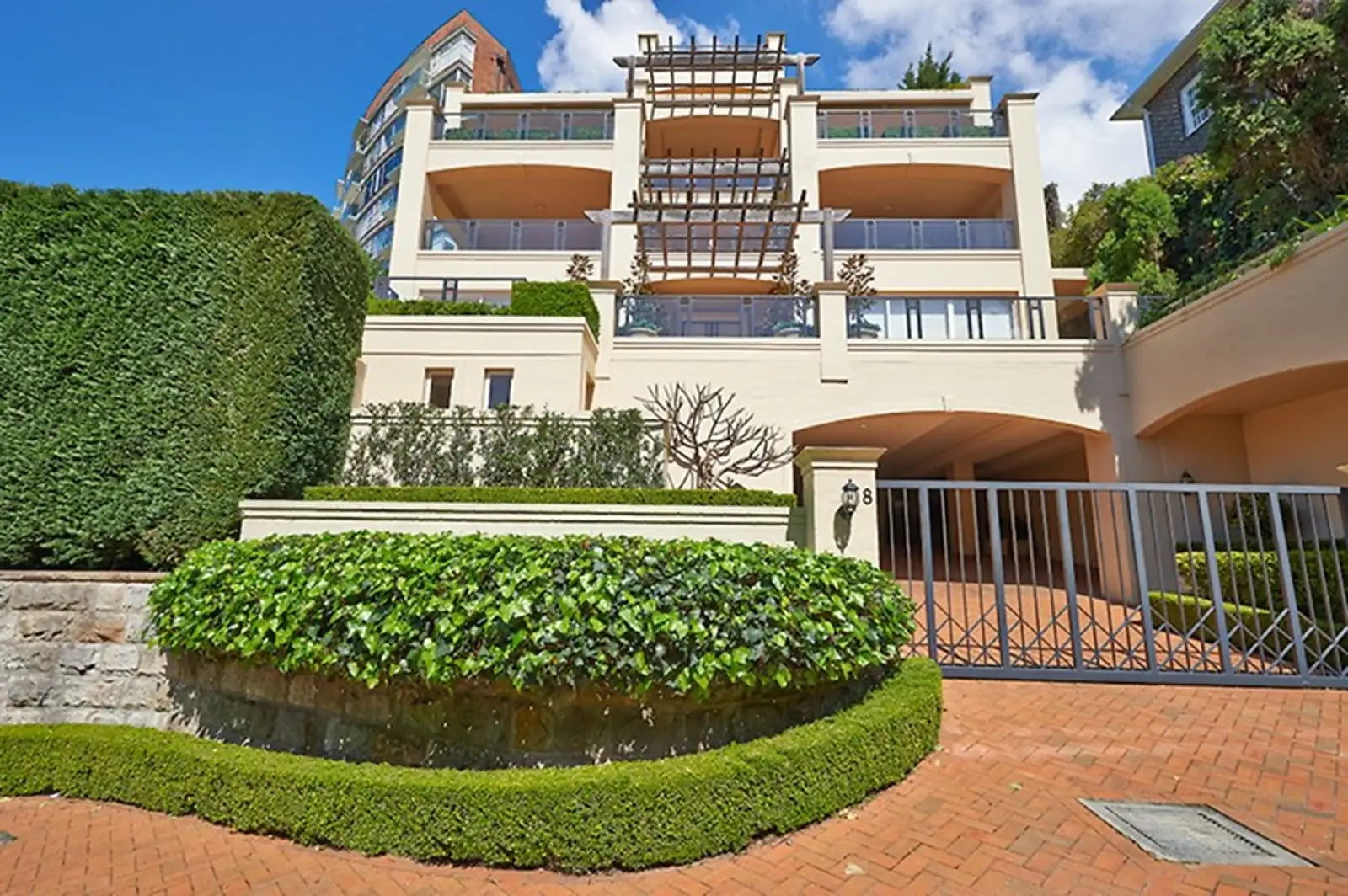 4/8 Carthona Avenue, Darling Point Sold by Sydney Sotheby's International Realty - image 2