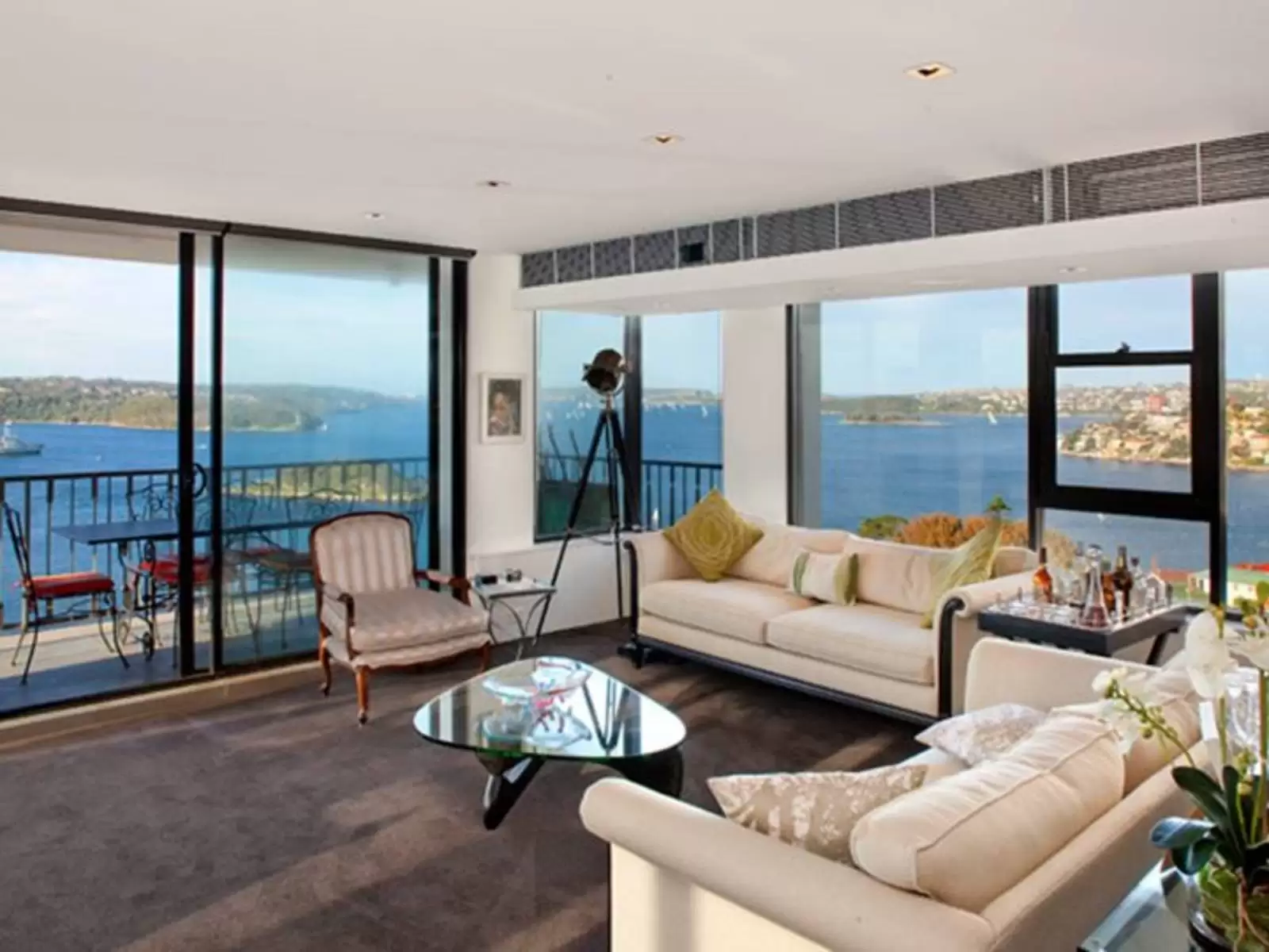 15A & 15C/13-15 Thornton Street, Darling Point Sold by Sydney Sotheby's International Realty - image 1