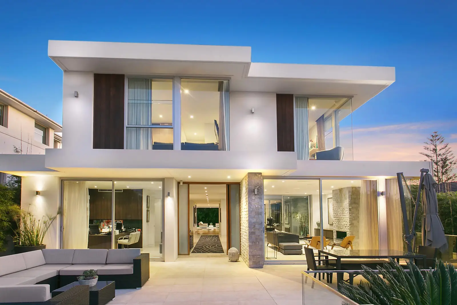 14 Village Lower Road, Vaucluse Sold by Sydney Sotheby's International Realty - image 2